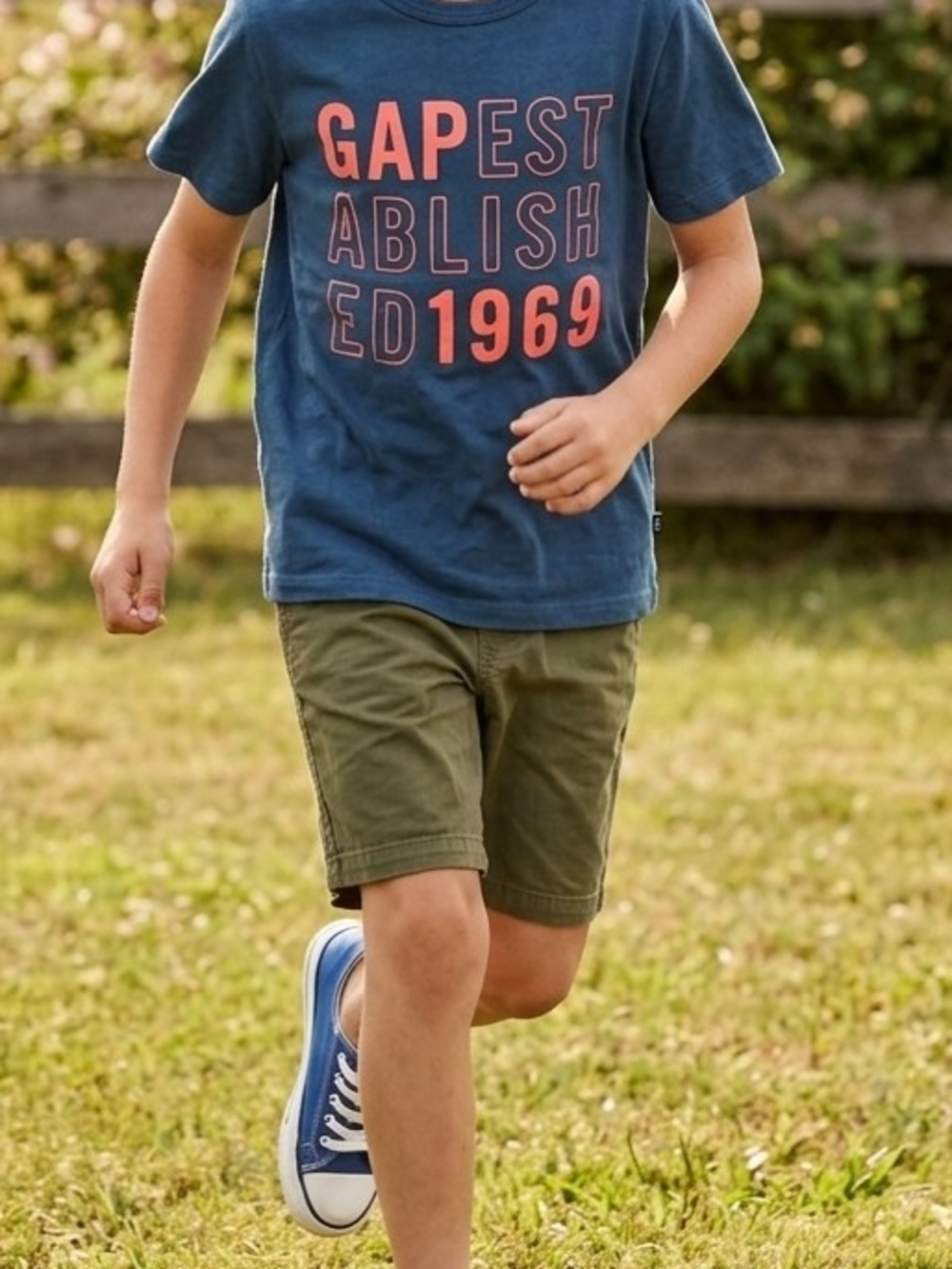 GAP Kids Boys 2-Piece Outfit Set Blue Logo Graphic Tee & Green Shorts 10-12